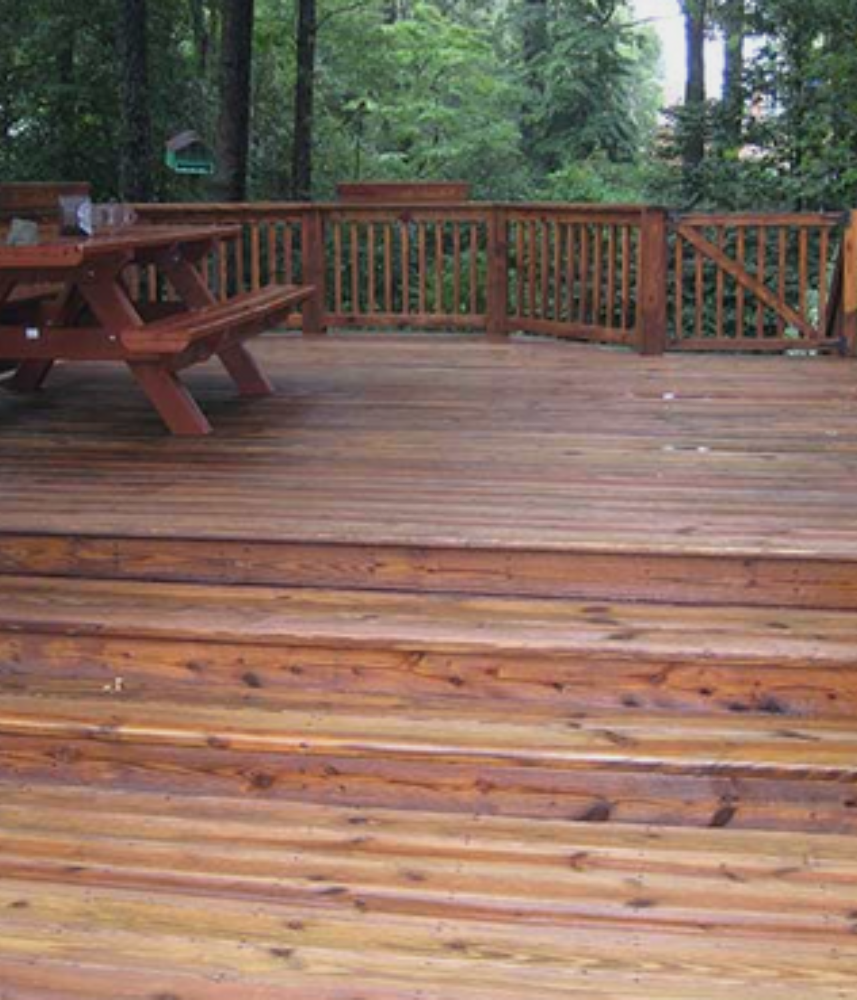 deck-staining-before-and-after-mckown-pressure-washing